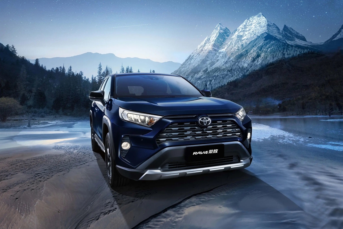 Compact RAV4 Toyota Benzine SUV 2.0L 2.5L Motor FWD AWD 5 zitplaatsen