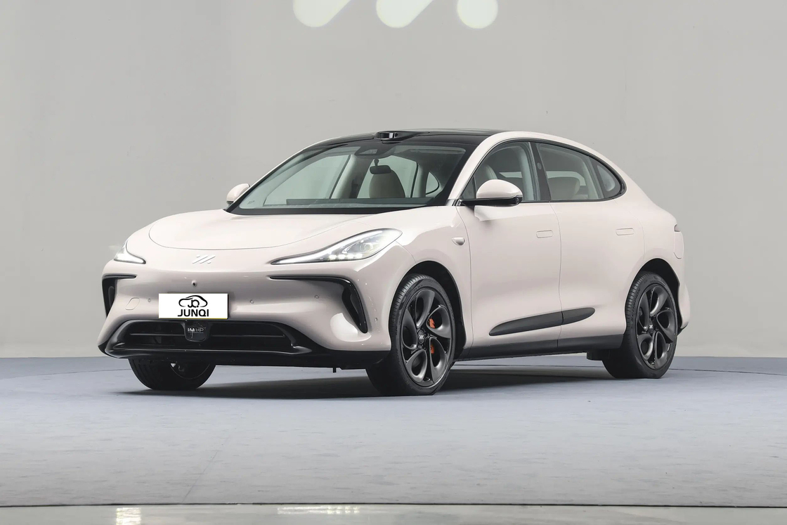 Zhiji LS62023 Max Ultra-Long Range Edition IM Elektrische auto voor middelgrote en grote SUV's met 760 km pure elektrisch bereik