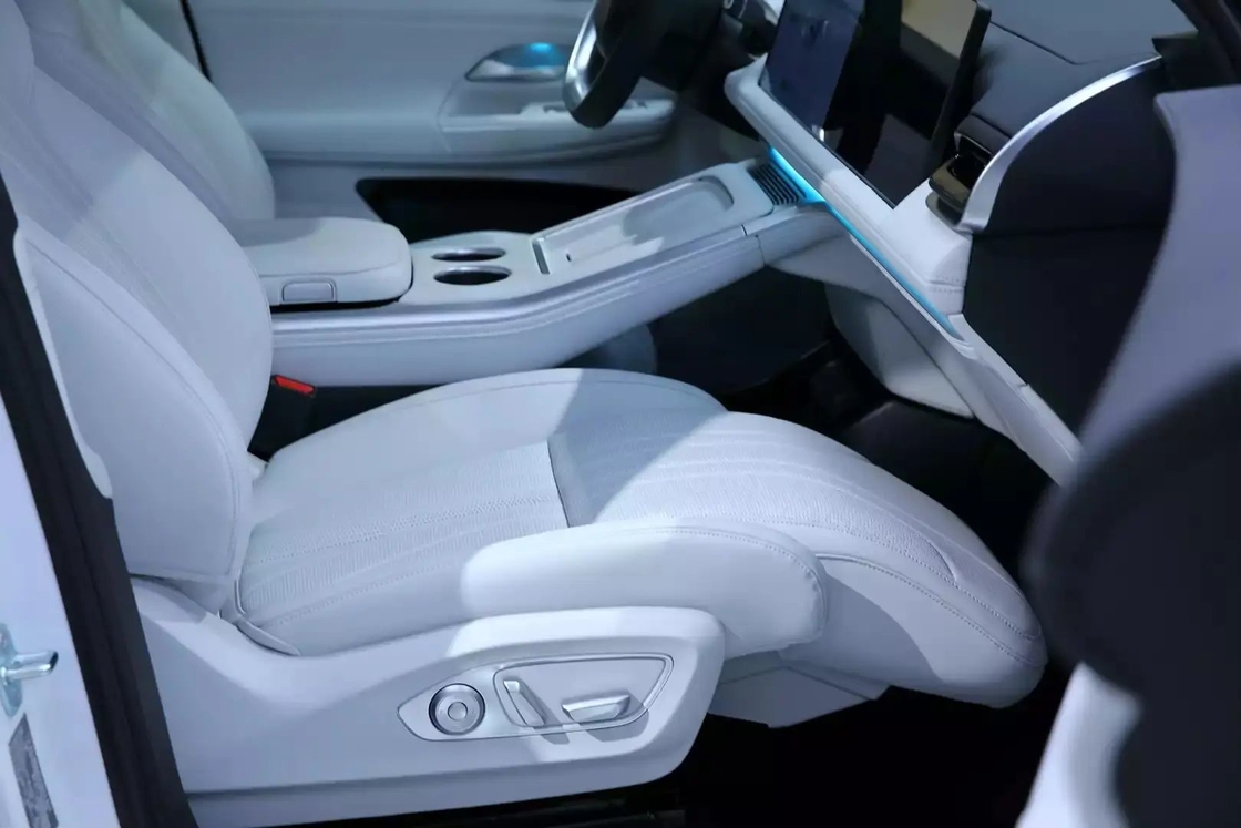 Middelgrote tot grote Xiaopeng elektrische auto 5 deuren 5 zitplaatsen Xpeng G9 Pure Electric SUV