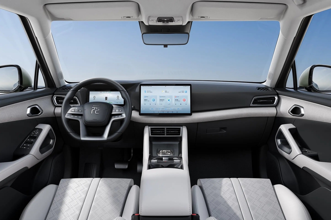 BYD Yuan UP geavanceerde processor en high-resolution display voor superieure prestaties