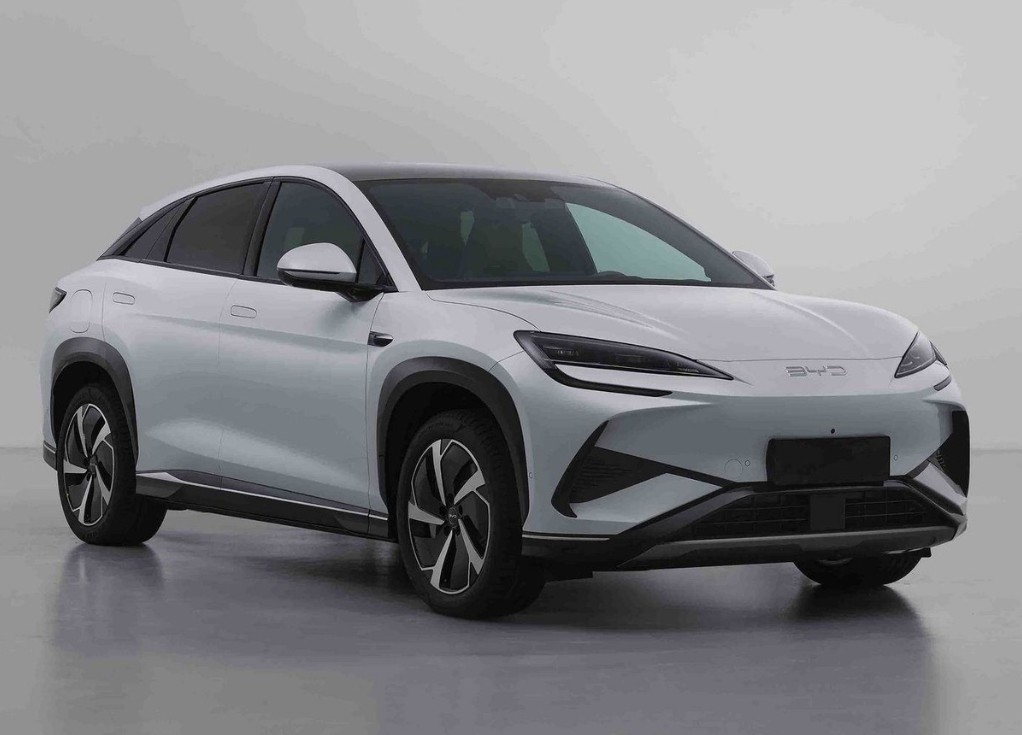 Middelgrote BYD Electric Car 268 pk BYD Sea Lion 07 Pure Electric SUV