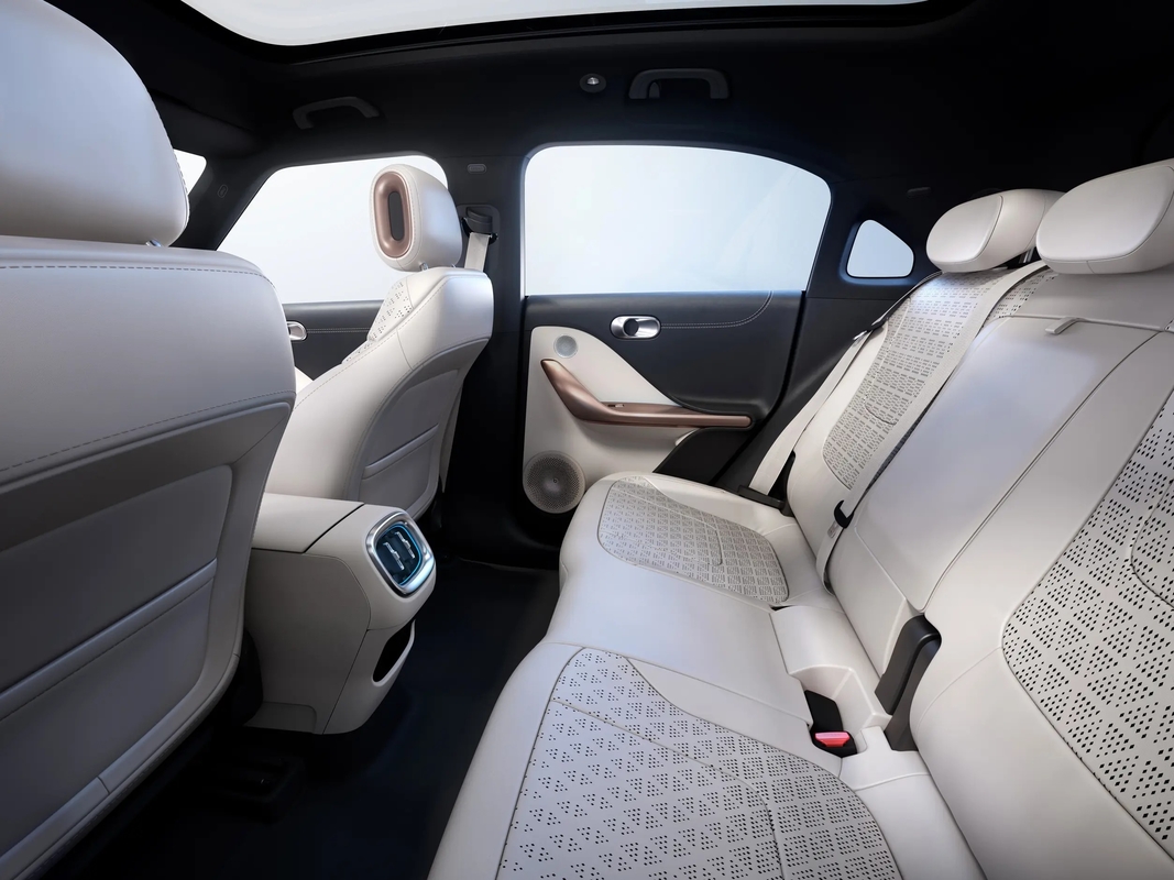 Smart1 De duurzame en innovatieve elektrische auto voor Mercedes Benz 272 pk 400 km bereik nul-uitstoot