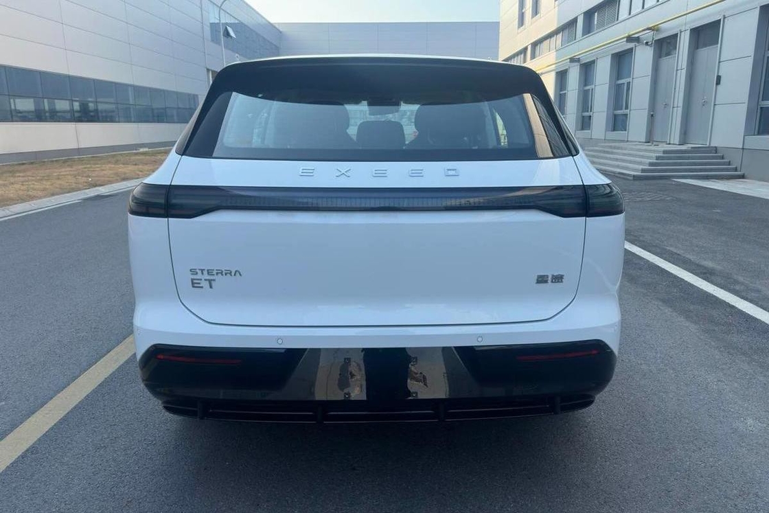 Dual Motor Powertrain Electric Vehicle SUV Chery EXEED ET Voor opwindende prestaties