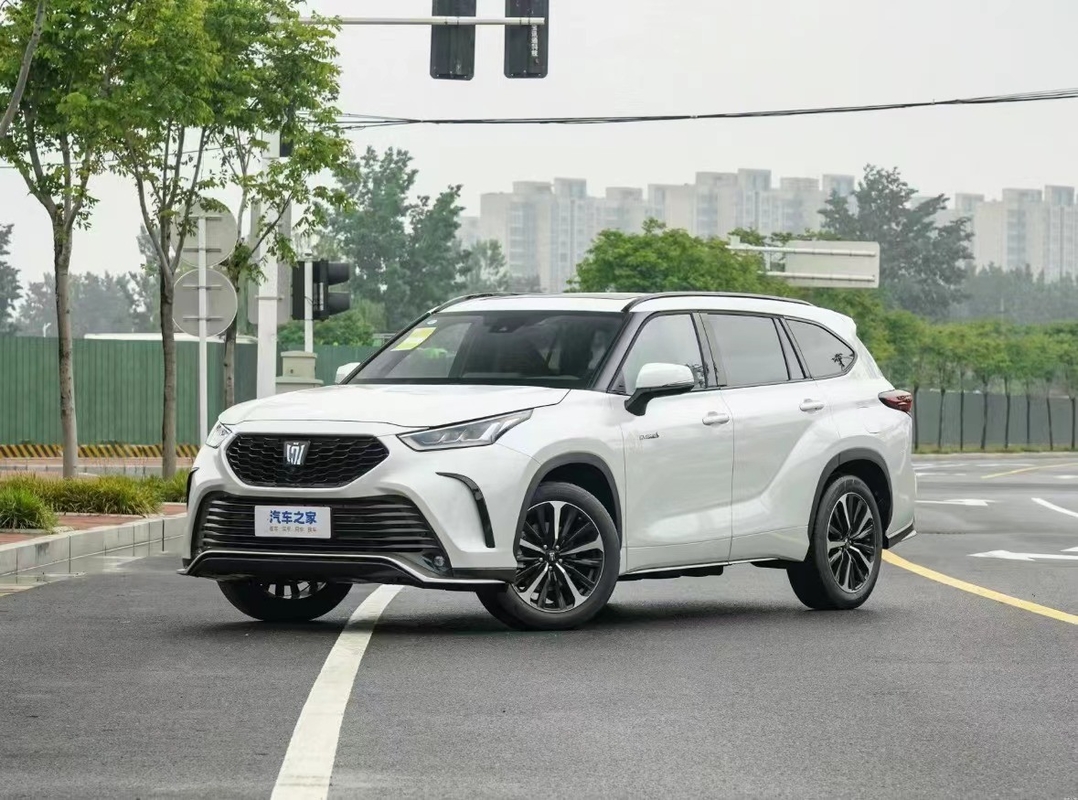 Toyota Crown Land Release Lufang Elektrische auto met vierwielaandrijving EV 155 mph Topsnelheid