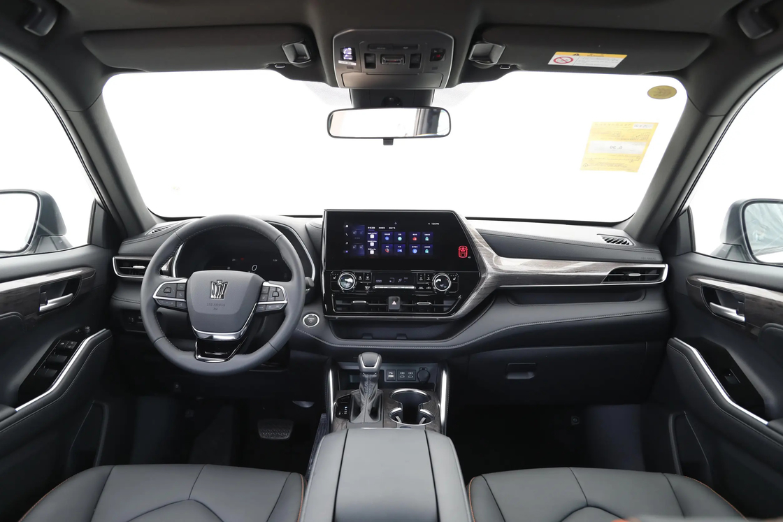 Toyota Crown Land Release Lufang Elektrische auto met vierwielaandrijving EV 155 mph Topsnelheid