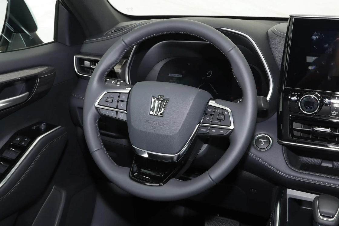 Sedan Type Hybrid Toyota Electric Car 4 deuren 5 zitplaatsen Toyota Crown Land Release