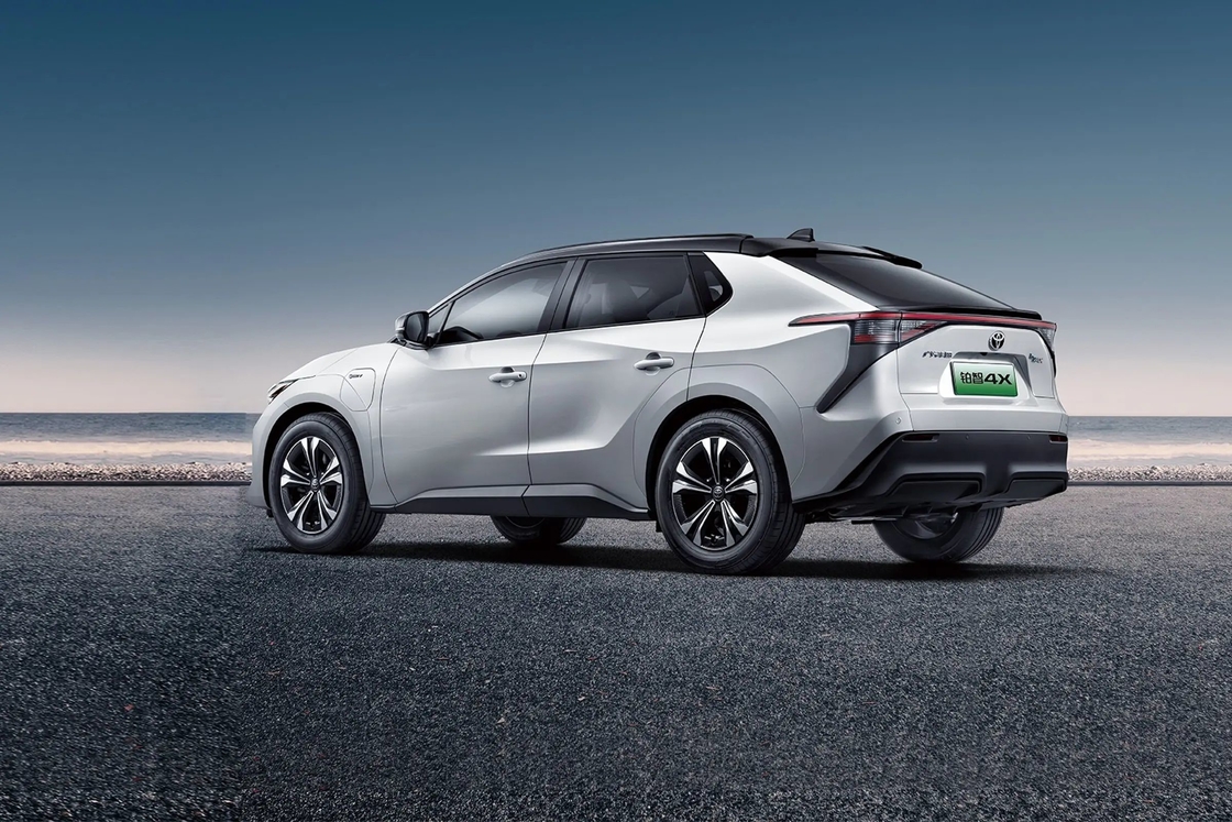 120 mph FWD Toyota Bz4x Electric Car Hatchback Midsize SUV Pure Electric 204 Hp