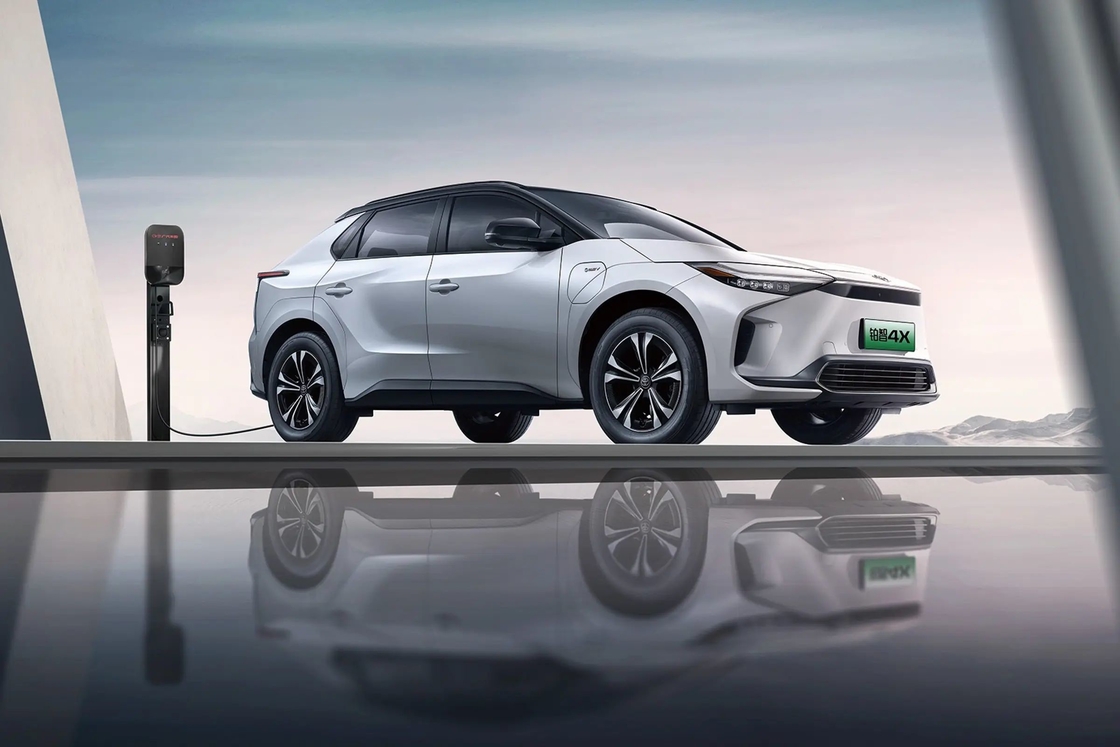 Hybride Toyota Bz 4X SUV Electric voor milieubewuste consumenten en buitenliefhebbers