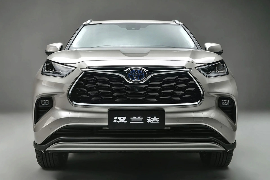 4 deuren 5 zitplaatsen Toyota Highlander Auto met brandstof Turbocharged Power And Hybrid System