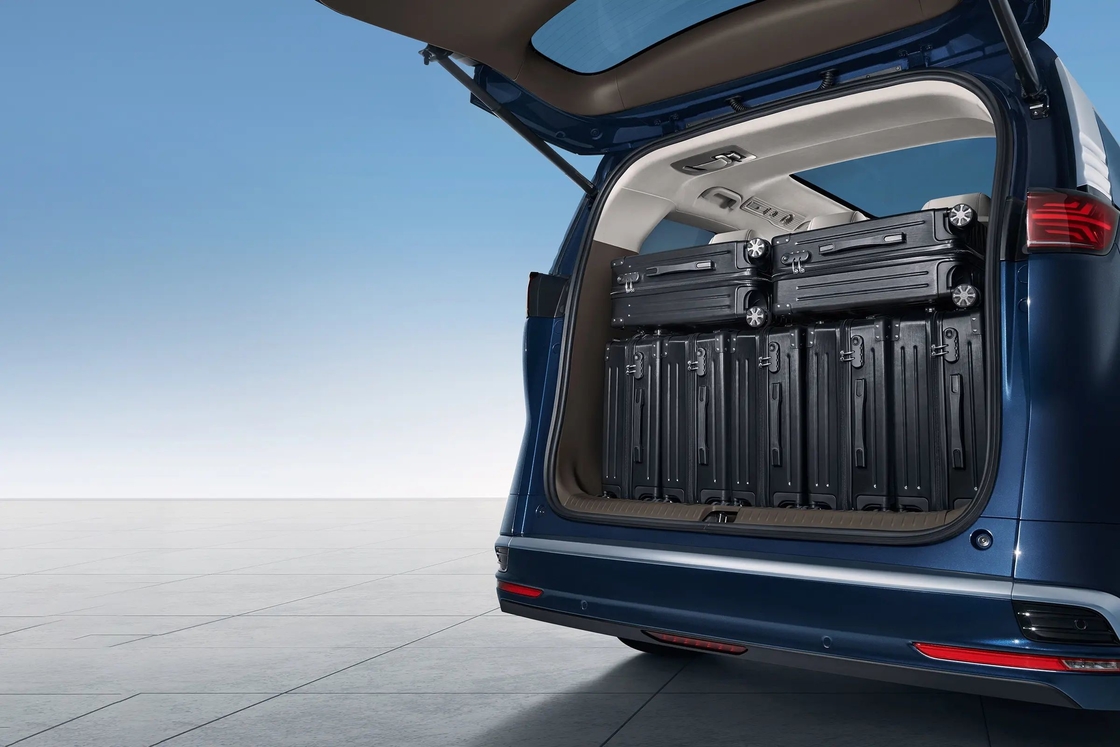 402 km BYD elektrische auto links rijden 4 deuren 5 zitplaatsen SUV Intelligent BYD Denza D9 EV