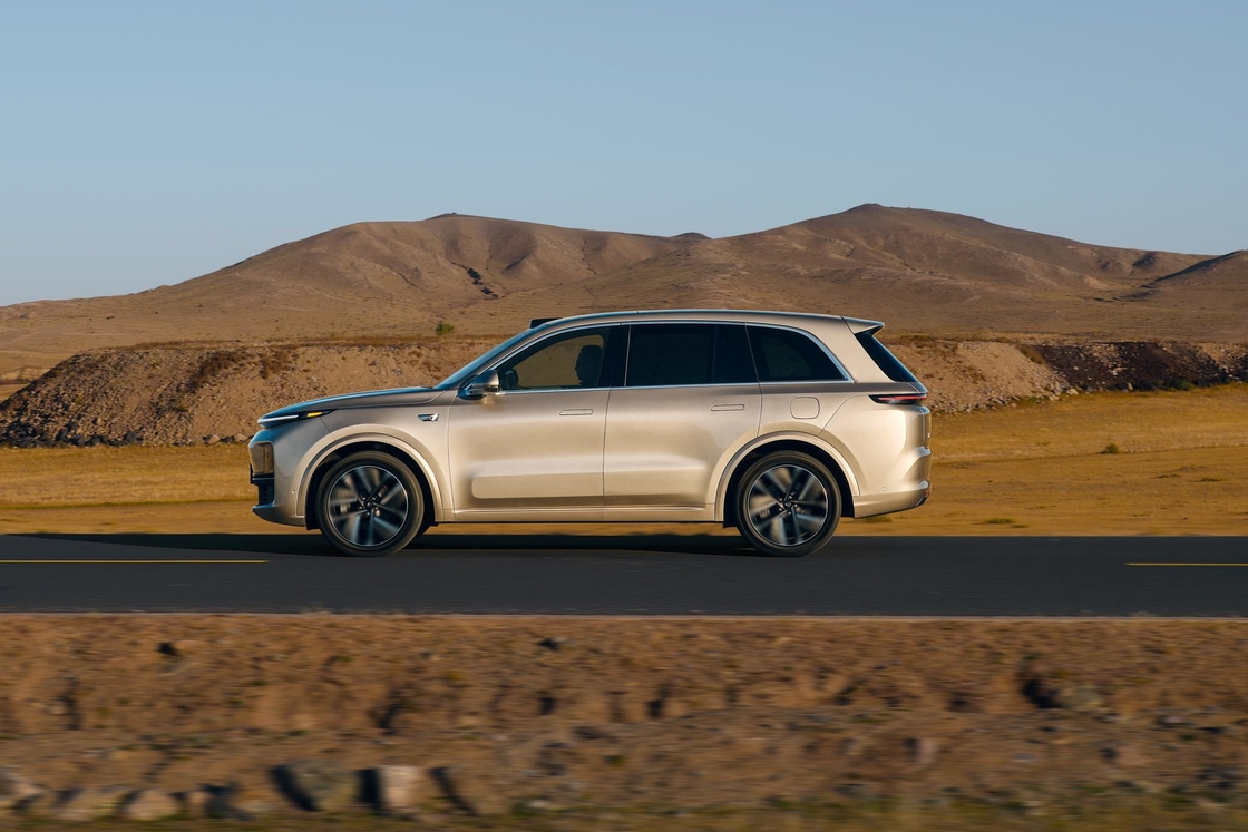 5 deuren 6 zitplaatsen L8 Lixiang elektrische auto SUV links rijden met 800 km rijbereik