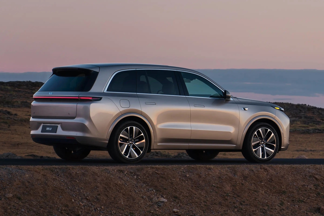 5 deuren 6 zitplaatsen L8 Lixiang elektrische auto SUV links rijden met 800 km rijbereik