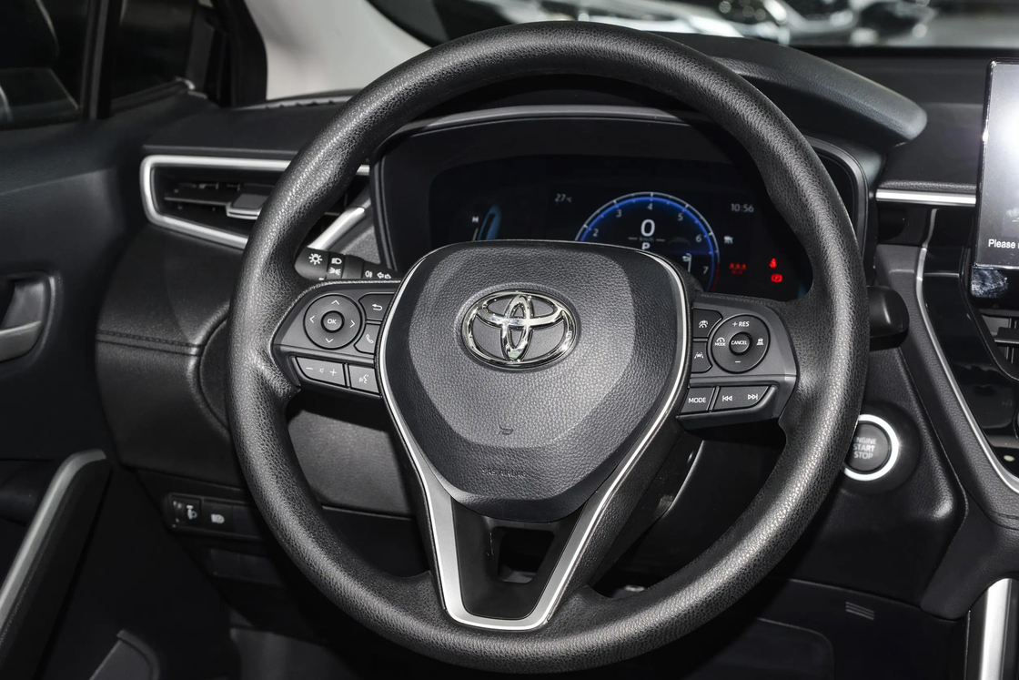 Hoogwaardige Toyota benzine auto Corolla met 2.0L inline vier motor