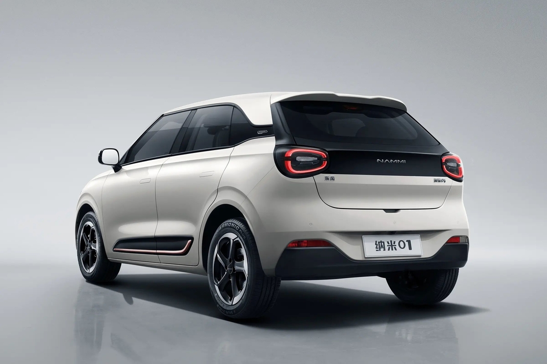 Gemaakt in China Mini SUV Dongfeng Nami 01 met hoogwaardig video entertainment systeem klaar in voorraad