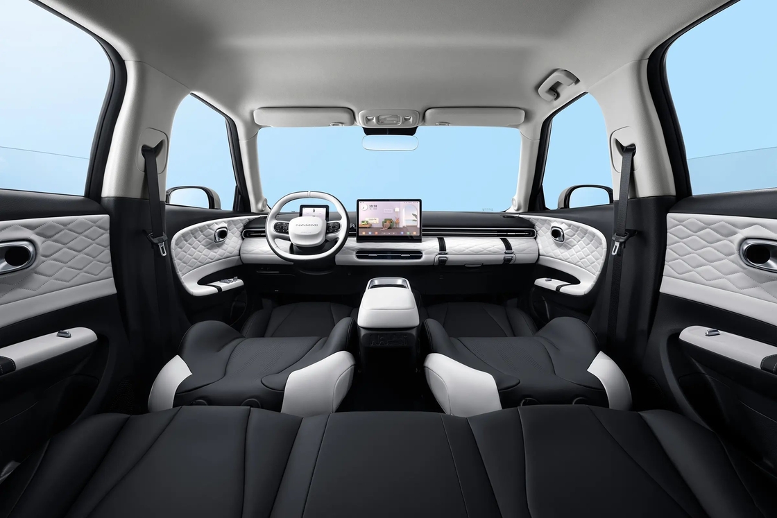 Gemaakt in China Mini SUV Dongfeng Nami 01 met hoogwaardig video entertainment systeem klaar in voorraad