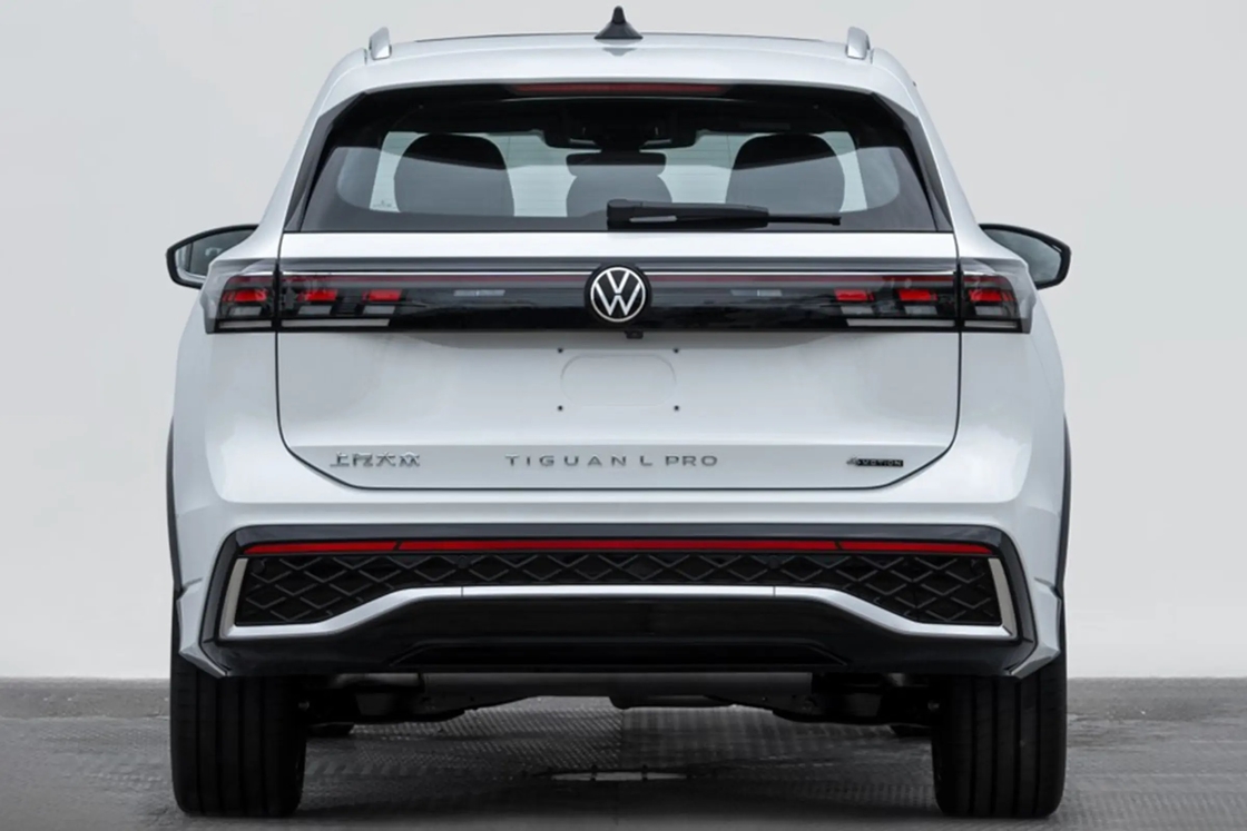 Volkswagen Benzinauto Tiguan L 2024 Outstanding Model 300TSI 2WD Longteng Edition Grote grootte en krachtige sfeer